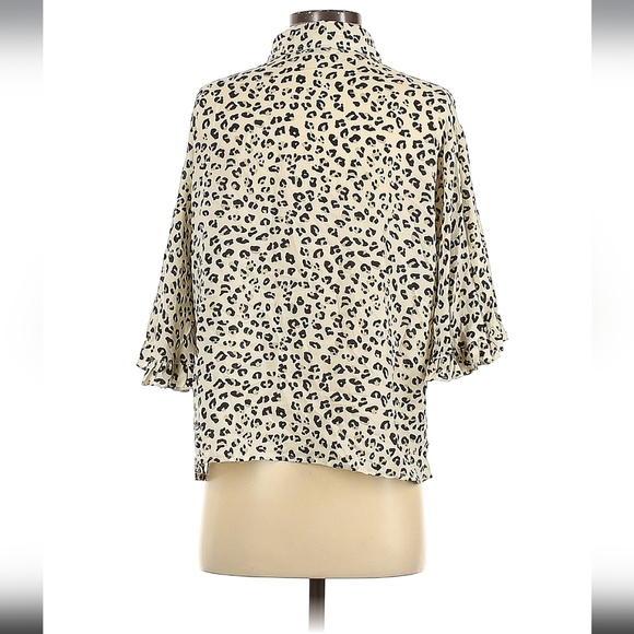 Animal print button up - Picture 2 of 4